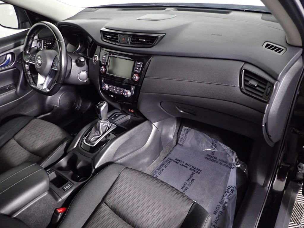 Used 2020 Nissan Rogue SV w/ Sun & Sound Touring Package image 44