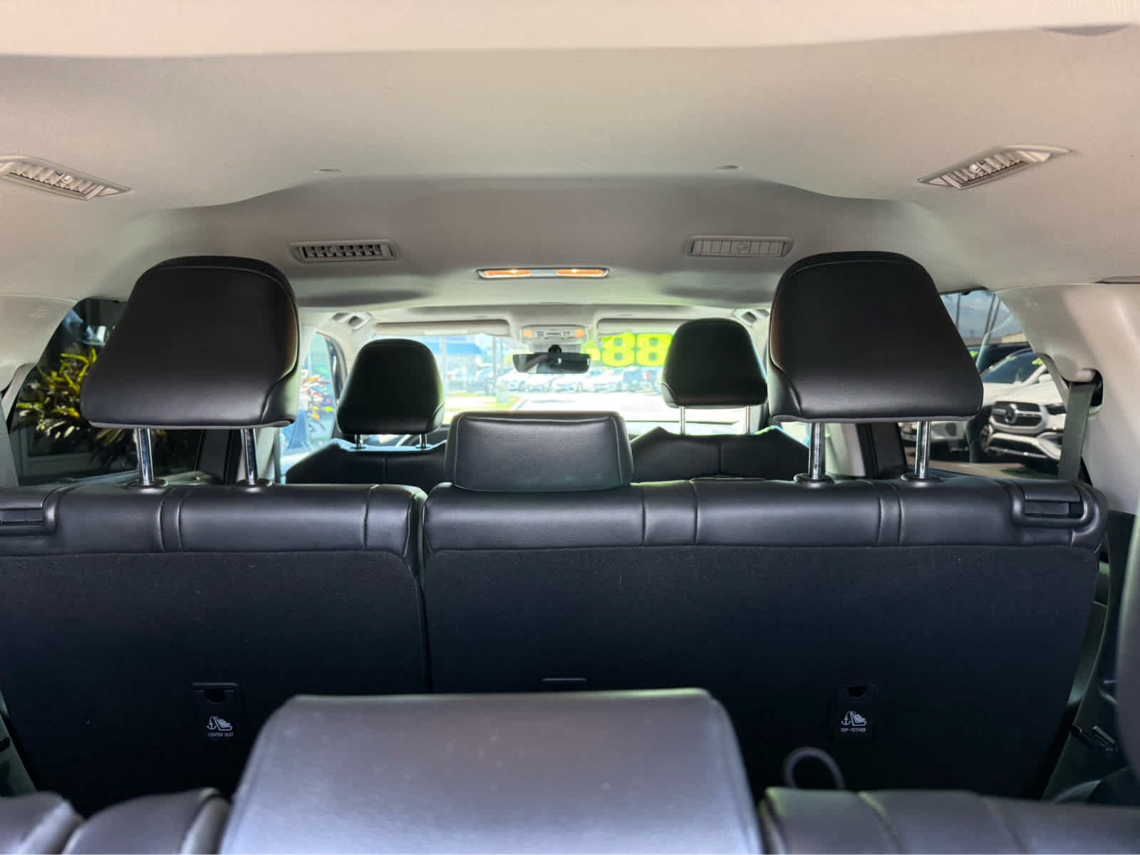 Used 2023 Toyota Highlander XLE FWD image 13