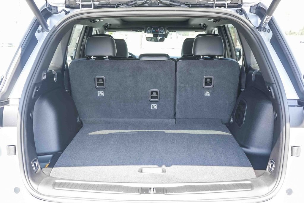 New 2026 Jeep Grand Cherokee Limited w/ Limited Altitude Package AWD/4WD image 26
