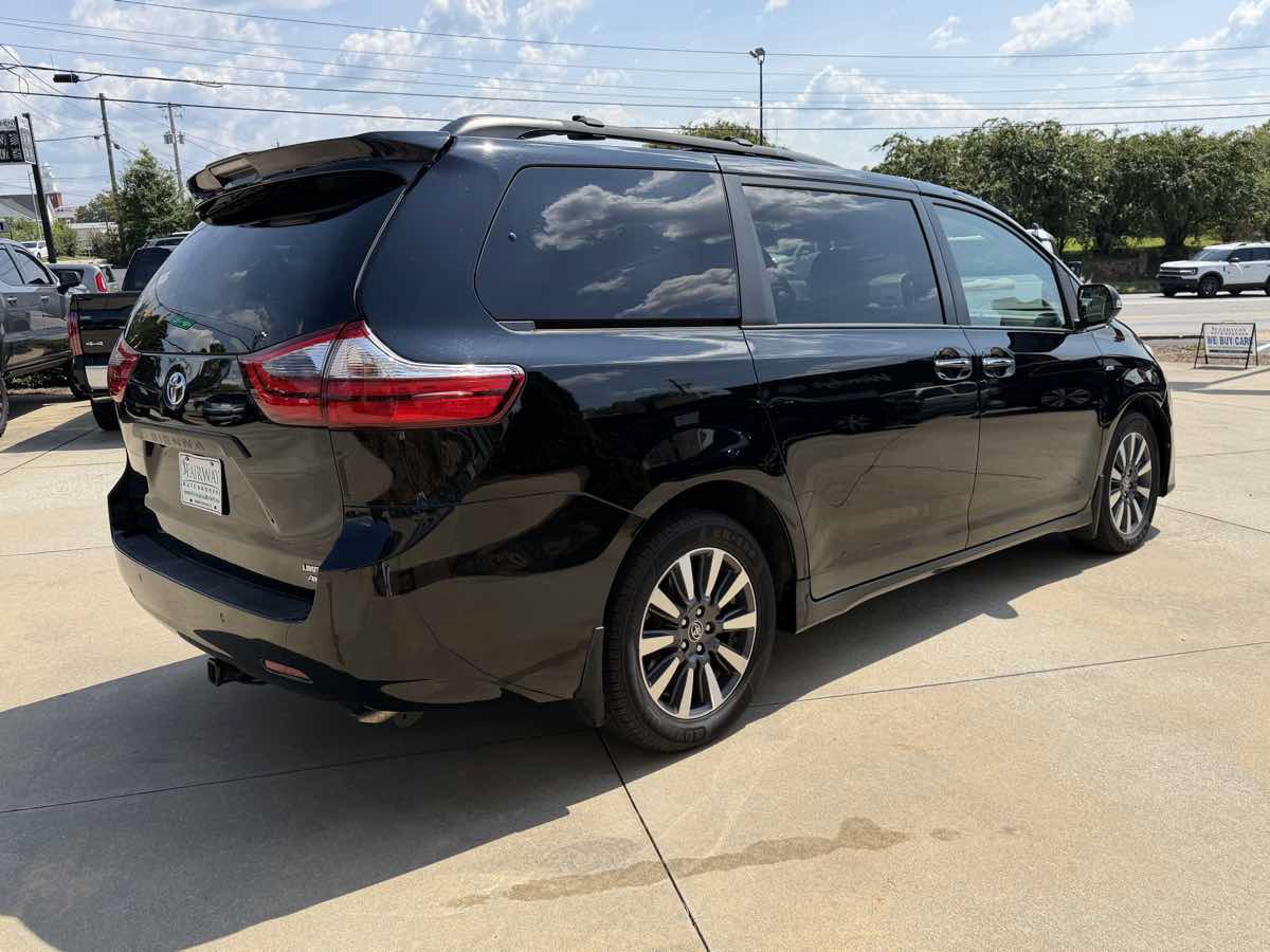 Used 2020 Toyota Sienna Limited Premium w/ Carpet Mat Package AWD/4WD image 6