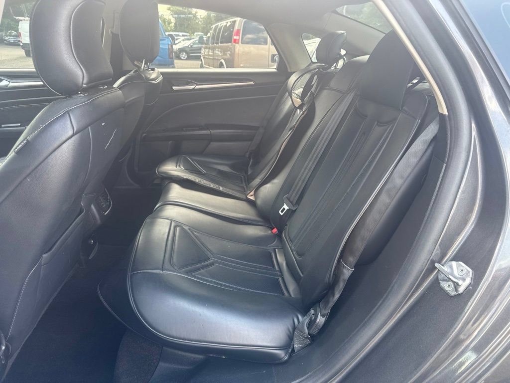 Used 2019 Ford Fusion Energi Titanium FWD image 37