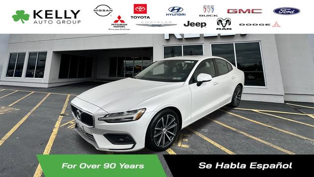 Used 2021 Volvo S60 T6 Momentum AWD/4WD image 1
