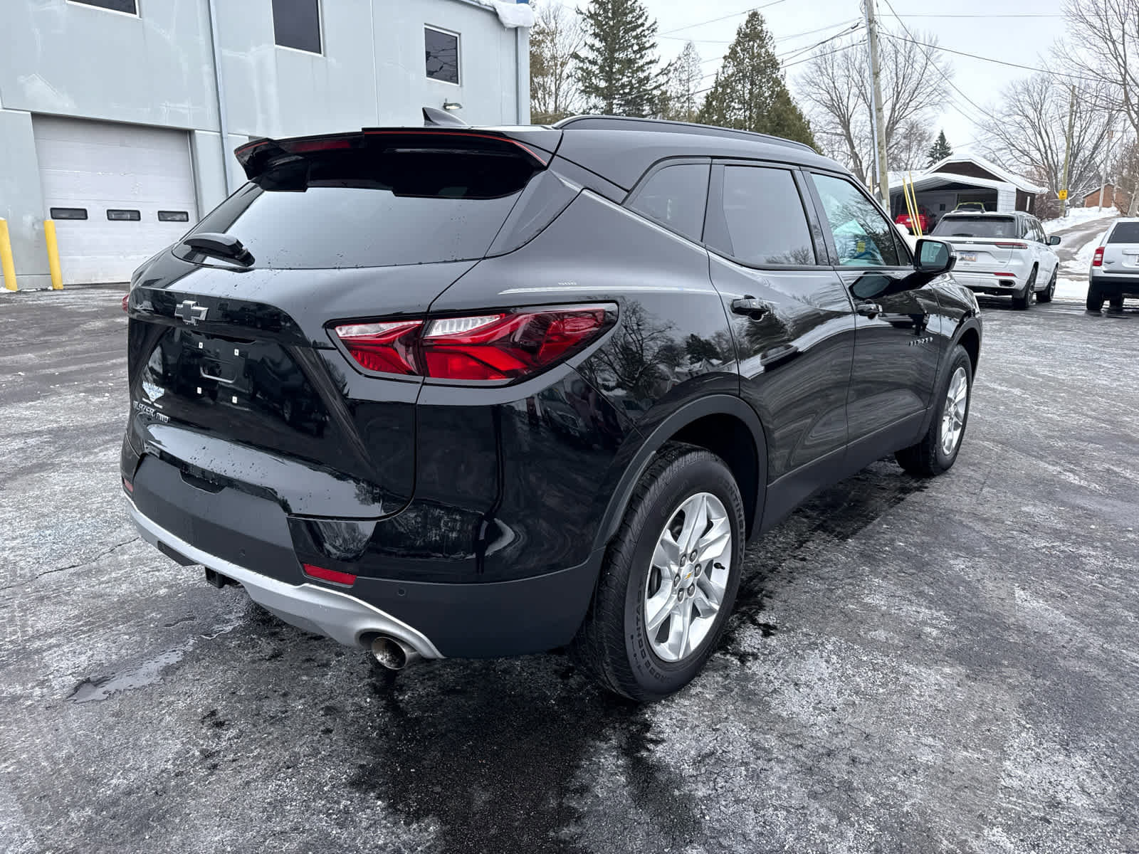 Used 2022 Chevrolet Blazer LT image 3