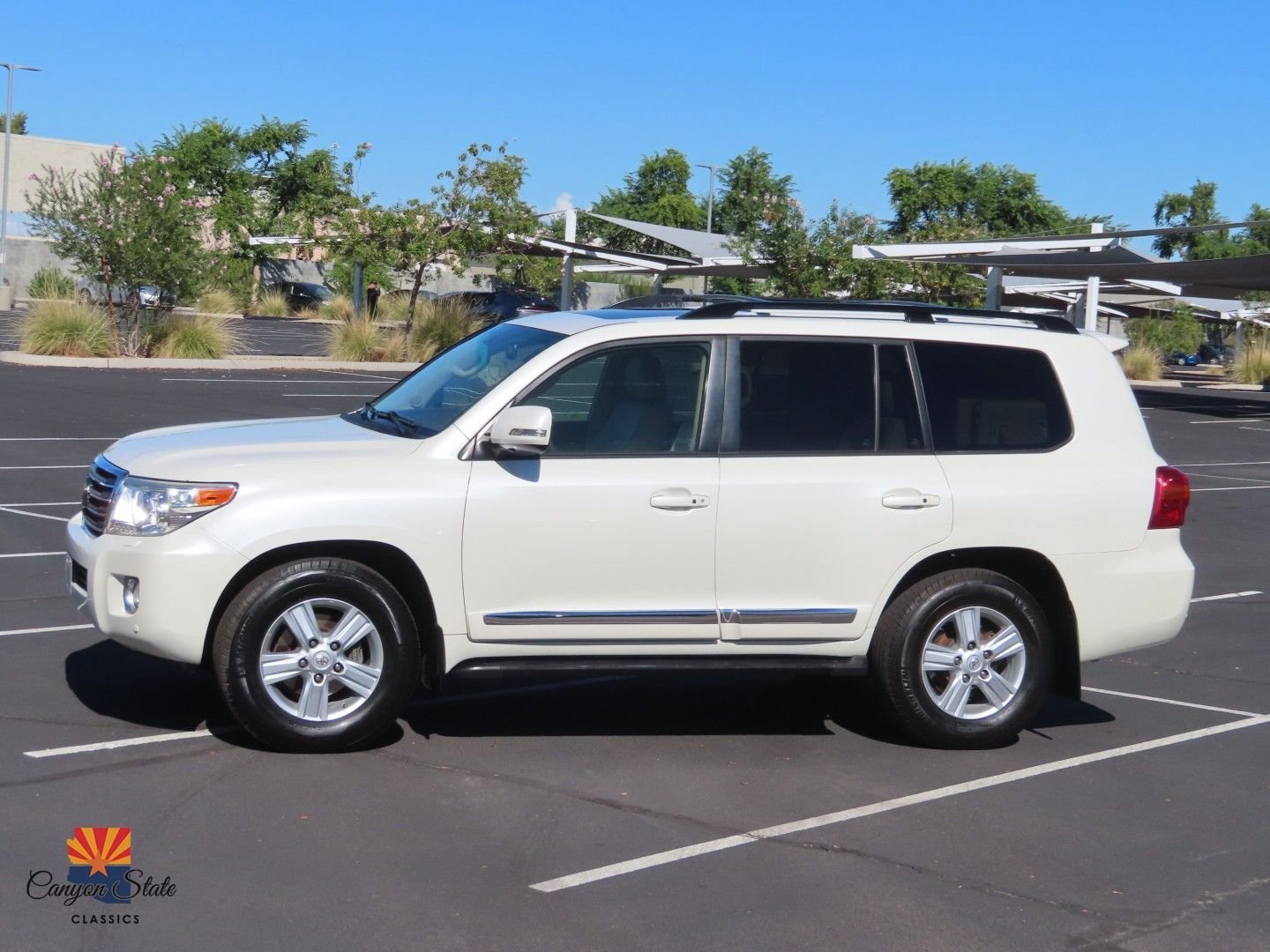 Used 2014 Toyota Land Cruiser image 5