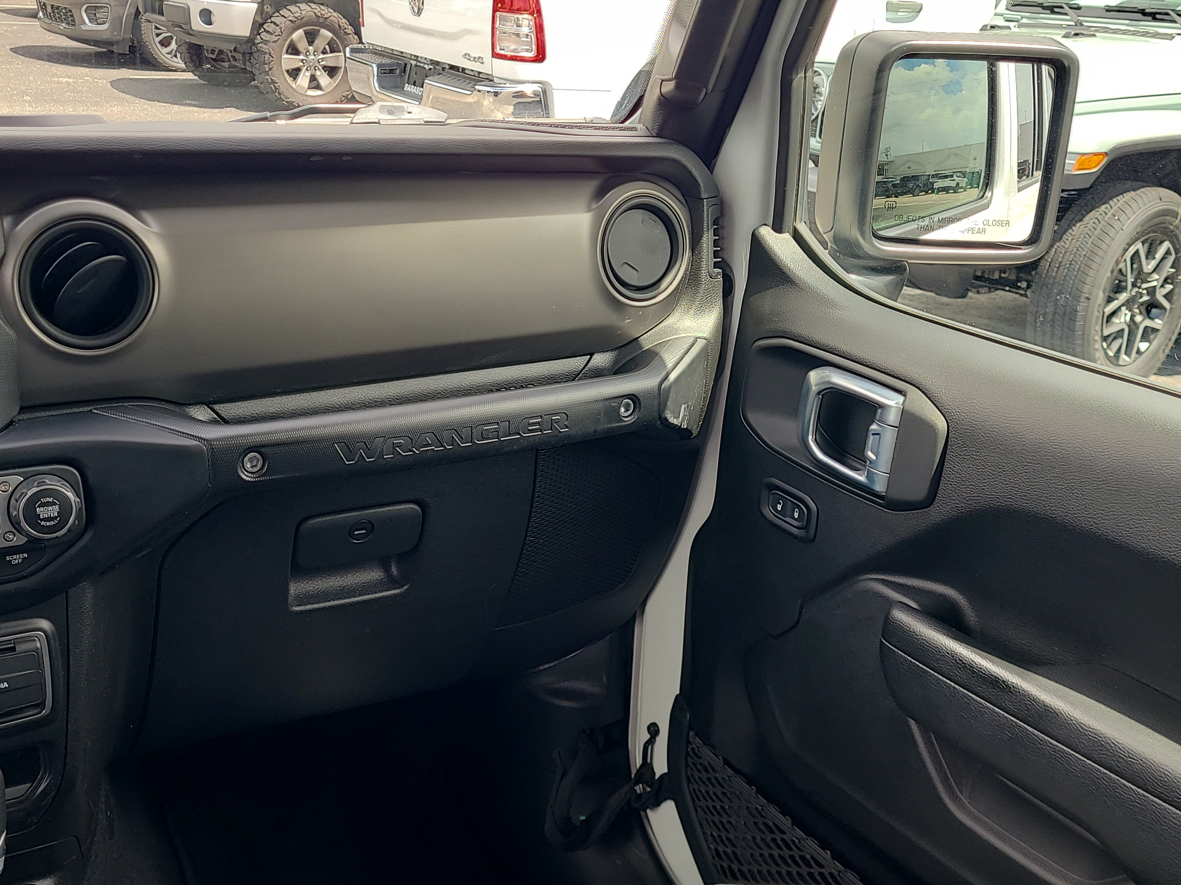 Used 2021 Jeep Wrangler Unlimited Sport AWD/4WD image 17