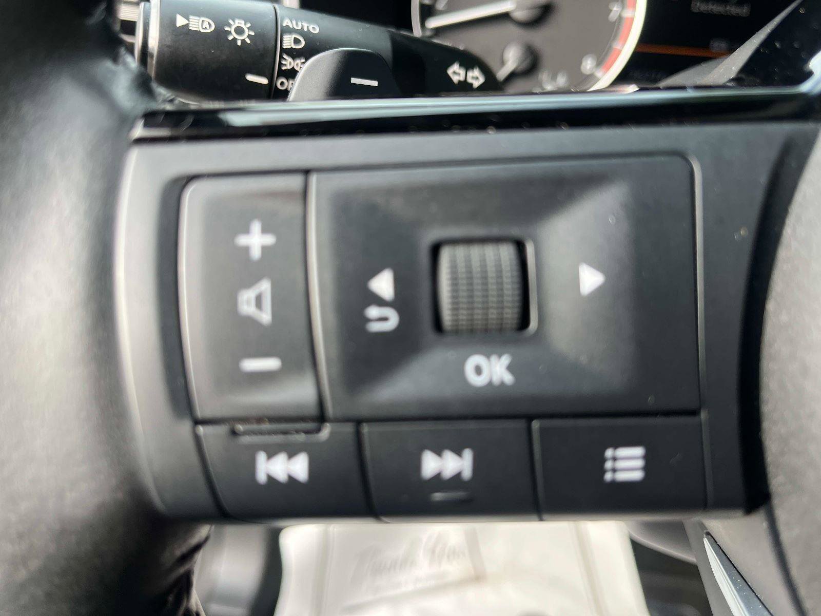 Used 2023 Nissan Rogue SV w/ SV Premium B Package image 28