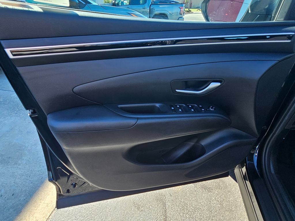 Used 2024 Hyundai Tucson SE FWD image 12