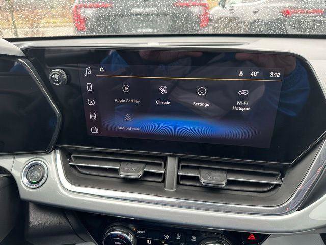 Used 2025 Chevrolet Trax LT FWD image 27