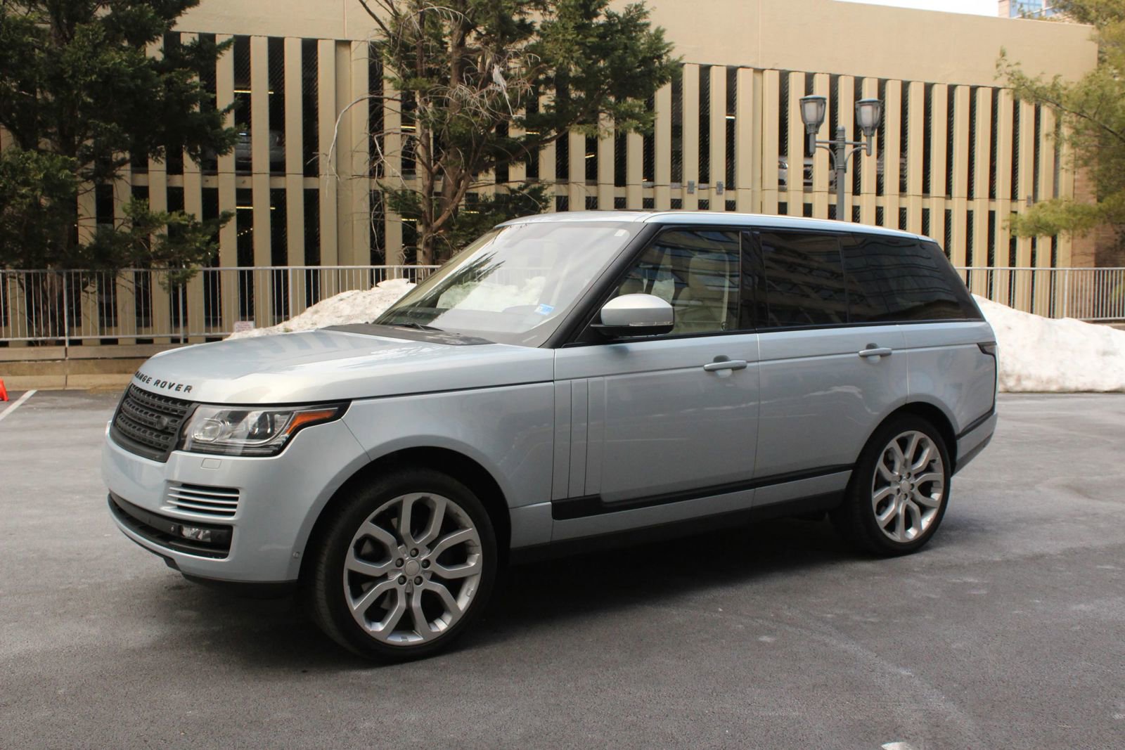 Used 2014 Land Rover Range Rover Supercharged AWD/4WD image 12