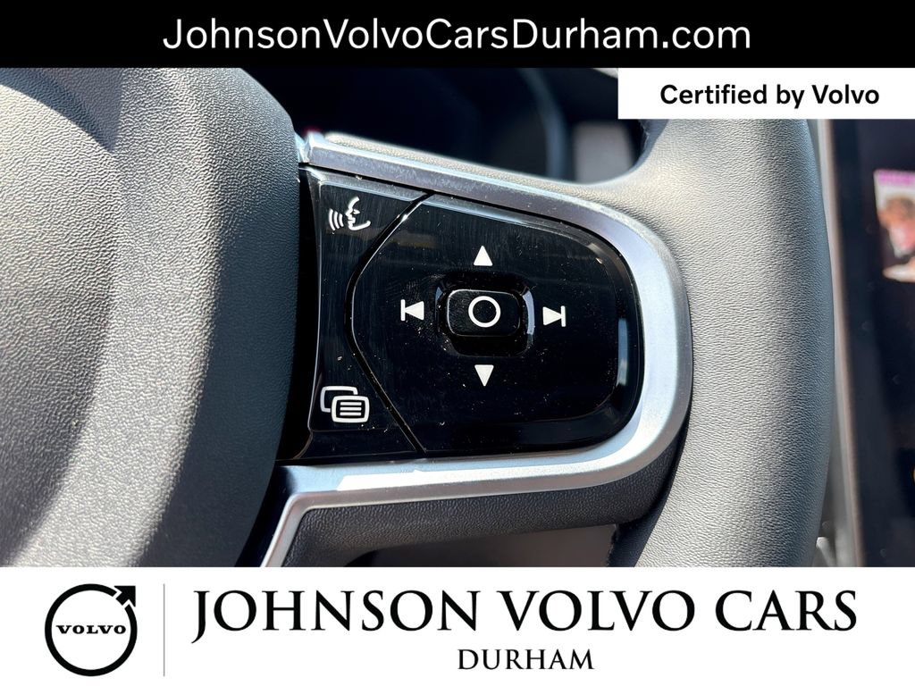 Certified 2025 Volvo XC90 B5 Core AWD/4WD image 19