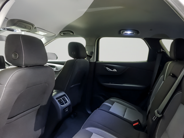 Used 2025 Chevrolet Blazer LT FWD image 11