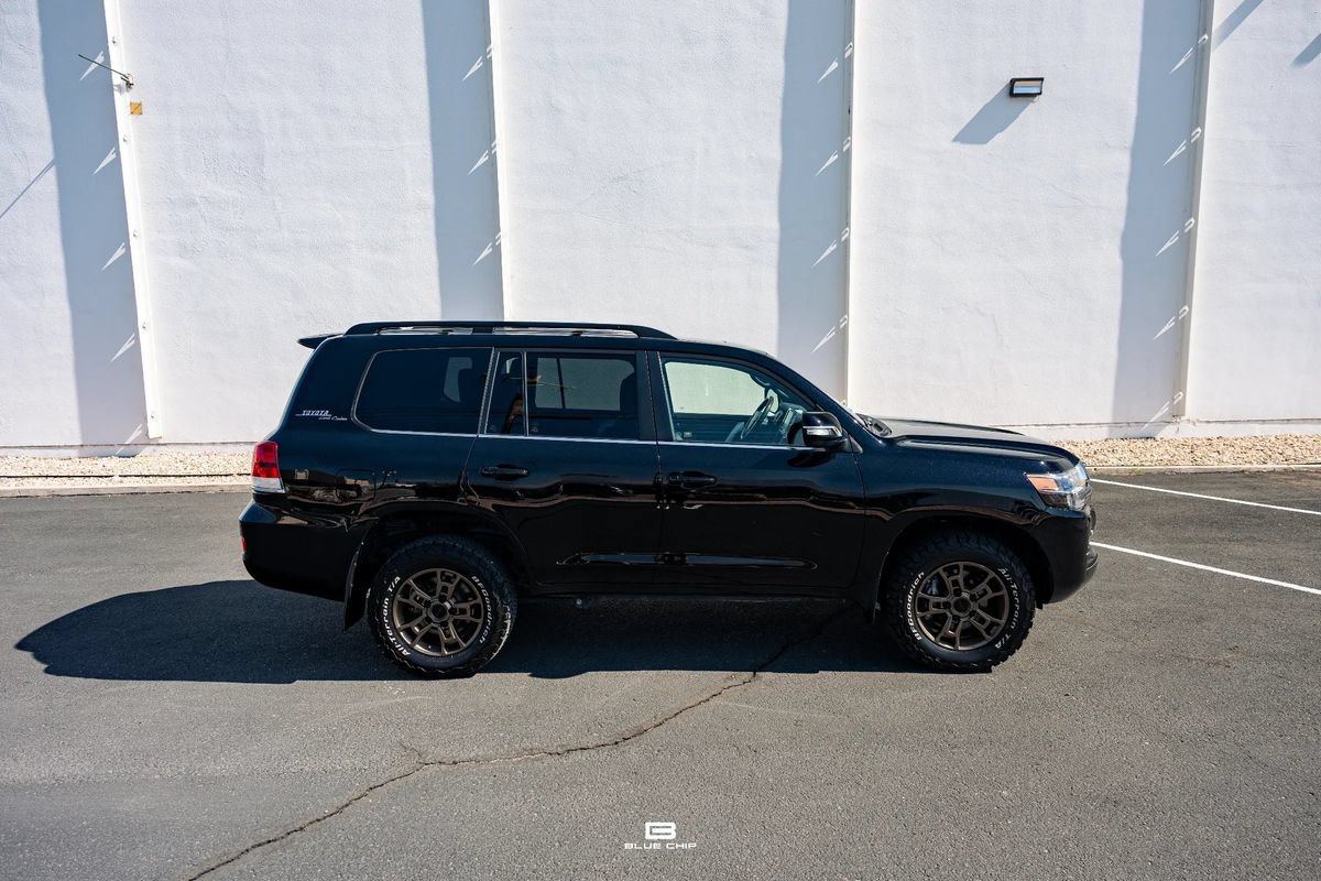 Used 2020 Toyota Land Cruiser Heritage Edition AWD/4WD image 4