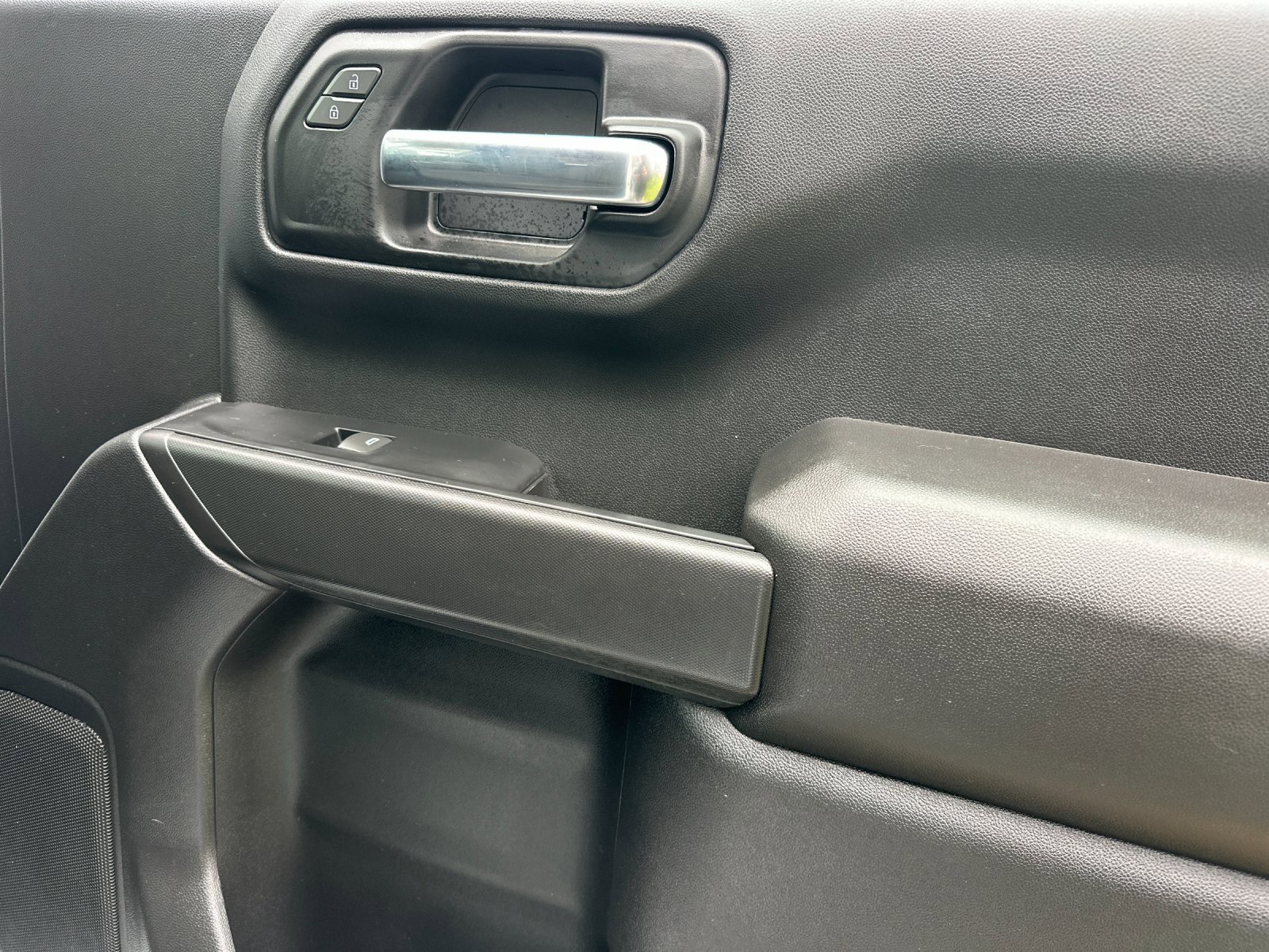 Used 2025 Chevrolet Silverado 1500 Custom image 19