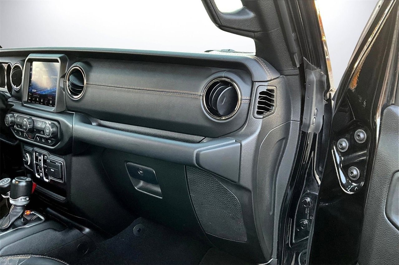 Certified 2023 Jeep Gladiator Overland image 19