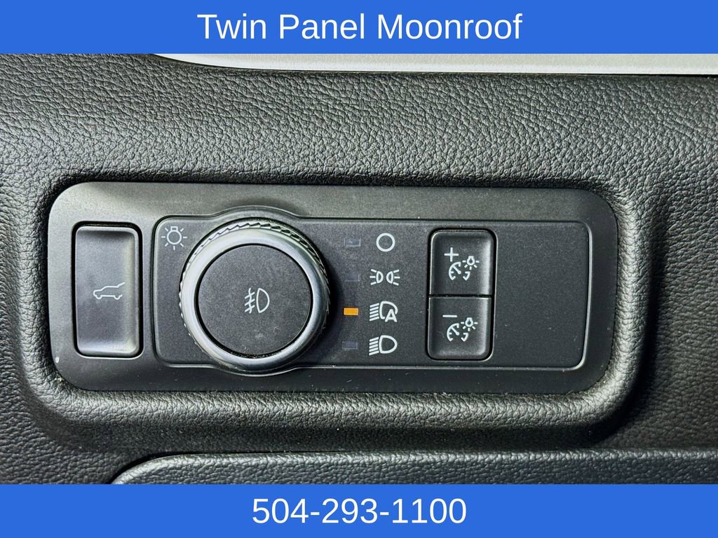 Used 2022 Ford Explorer XLT w/ Equipment Group 202A image 10