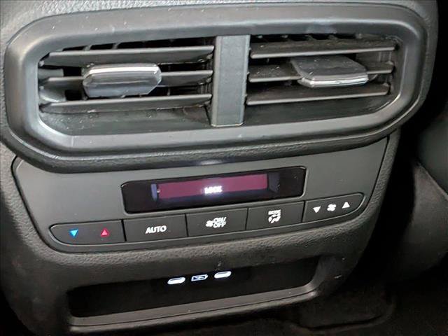 Used 2024 Honda Pilot Touring image 17