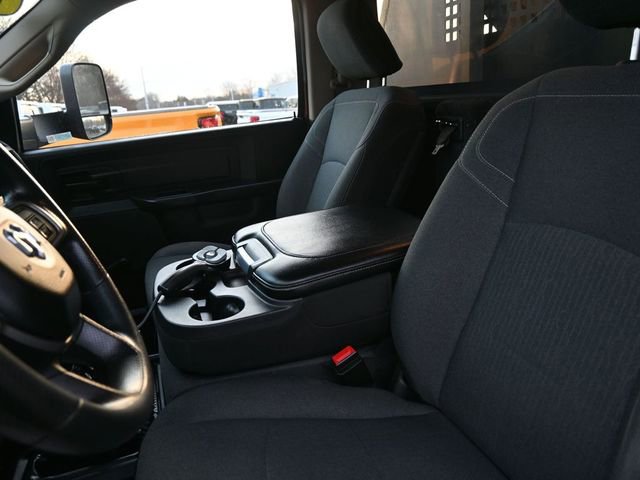 Used 2019 RAM 5500 Tradesman image 10