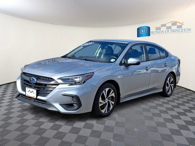 Used 2023 Subaru Legacy Premium image 3