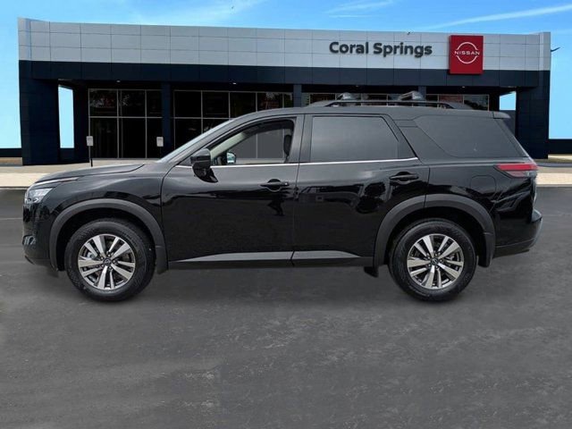 New 2026 Nissan Pathfinder SL image 2