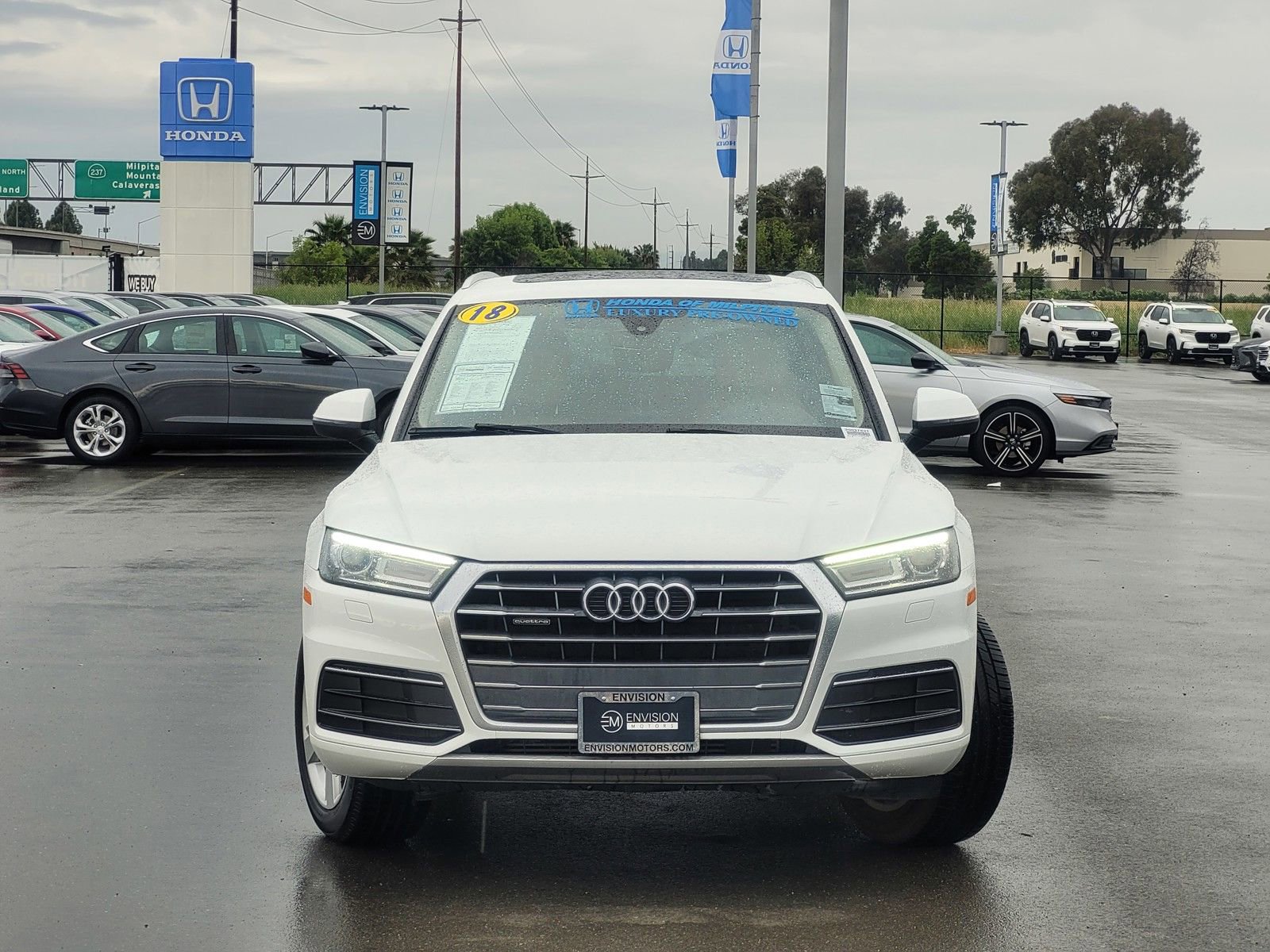 Used 2018 Audi Q5 2.0T Premium w/ Convenience Package image 2