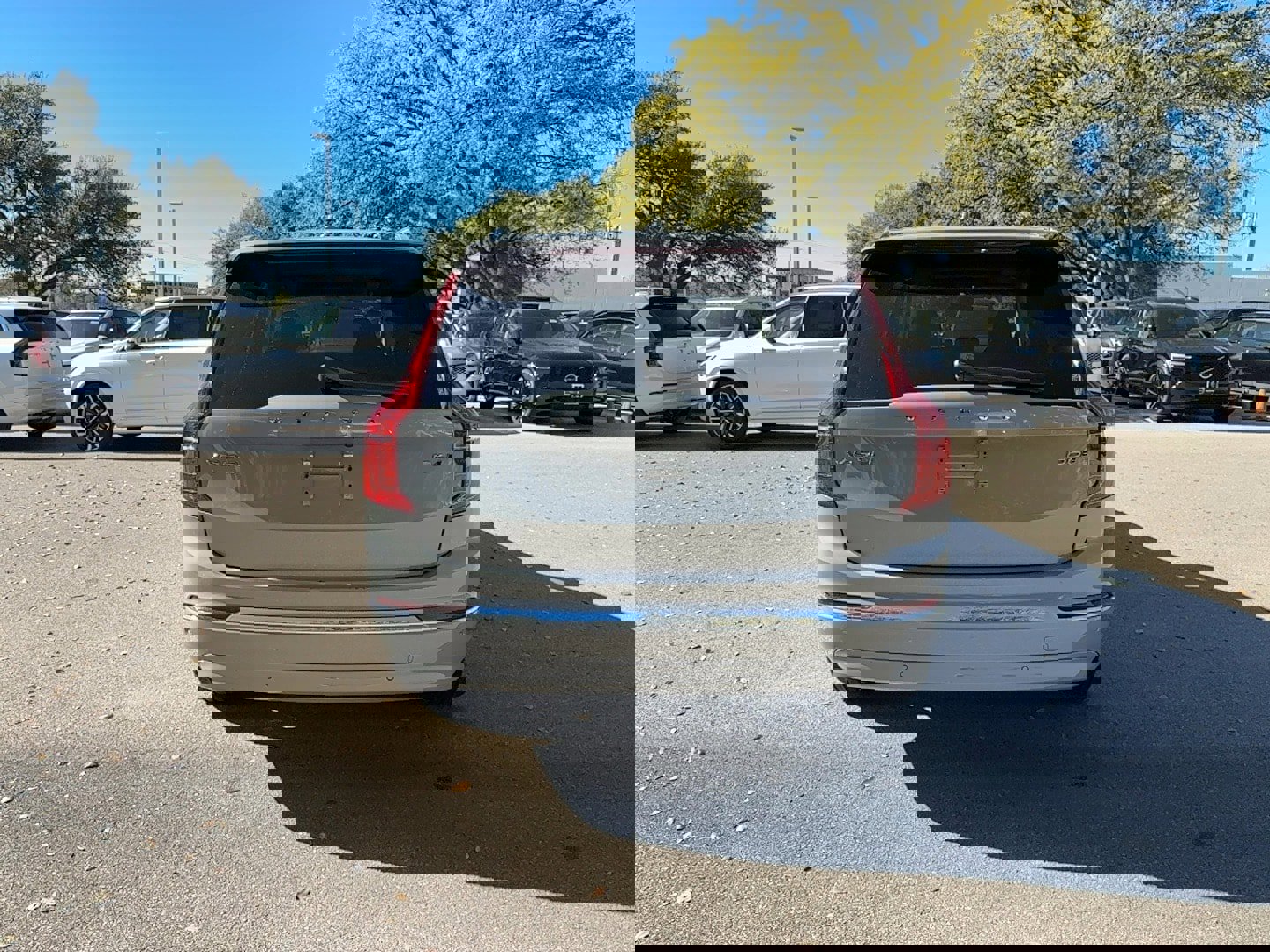 Certified 2025 Volvo XC90 B6 Plus image 5