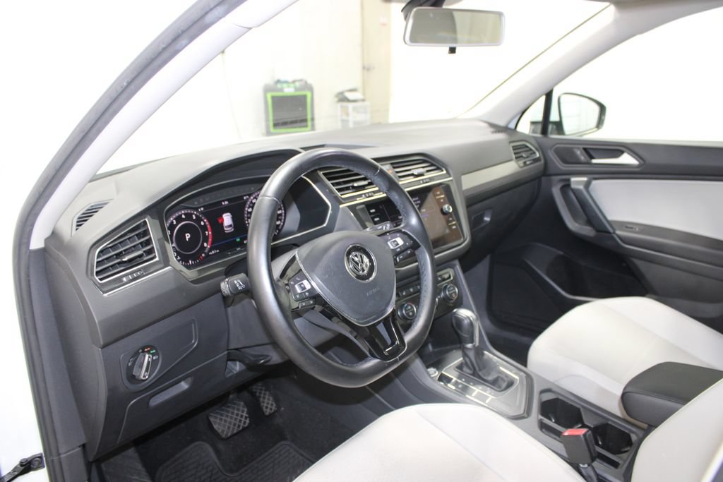 Used 2019 Volkswagen Tiguan SEL FWD image 13