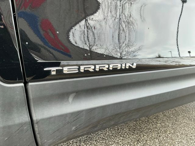 Used 2024 GMC Terrain SLT image 15