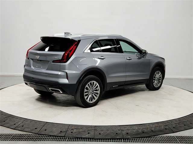 Used 2024 Cadillac XT4 Premium Luxury image 7