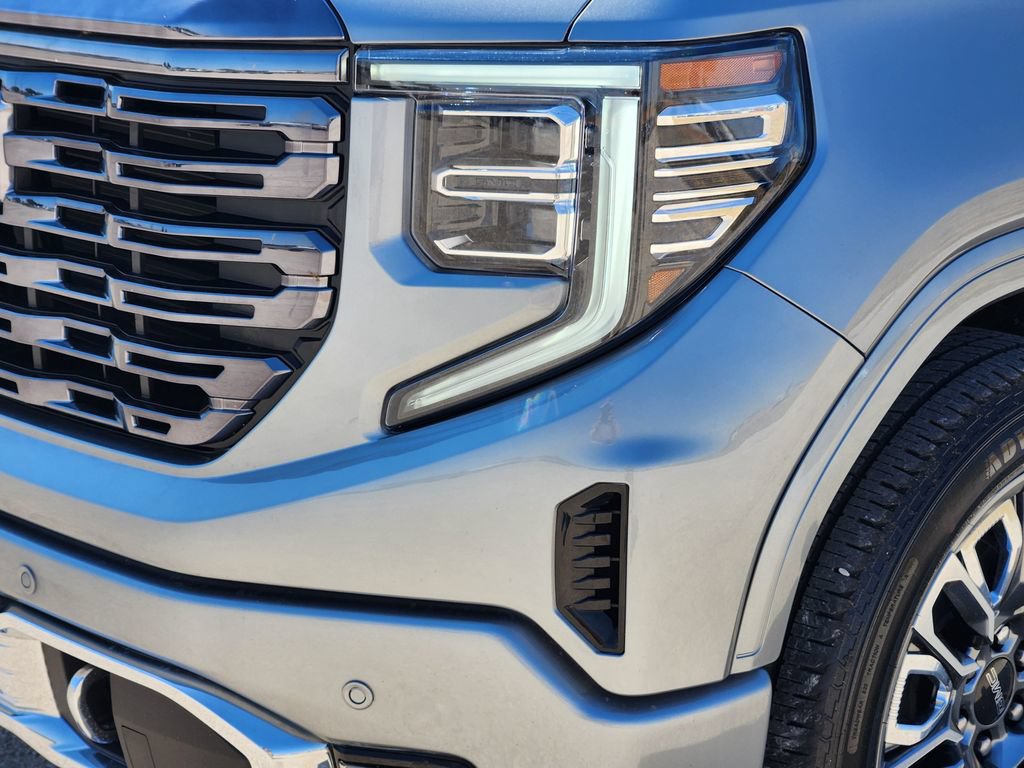 Used 2023 GMC Sierra 1500 Denali Ultimate AWD/4WD image 9
