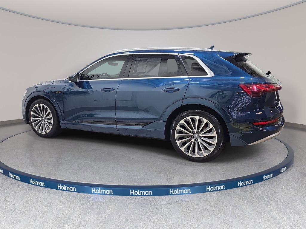 Used 2019 Audi e-tron Prestige w/ Prestige Package AWD/4WD image 9