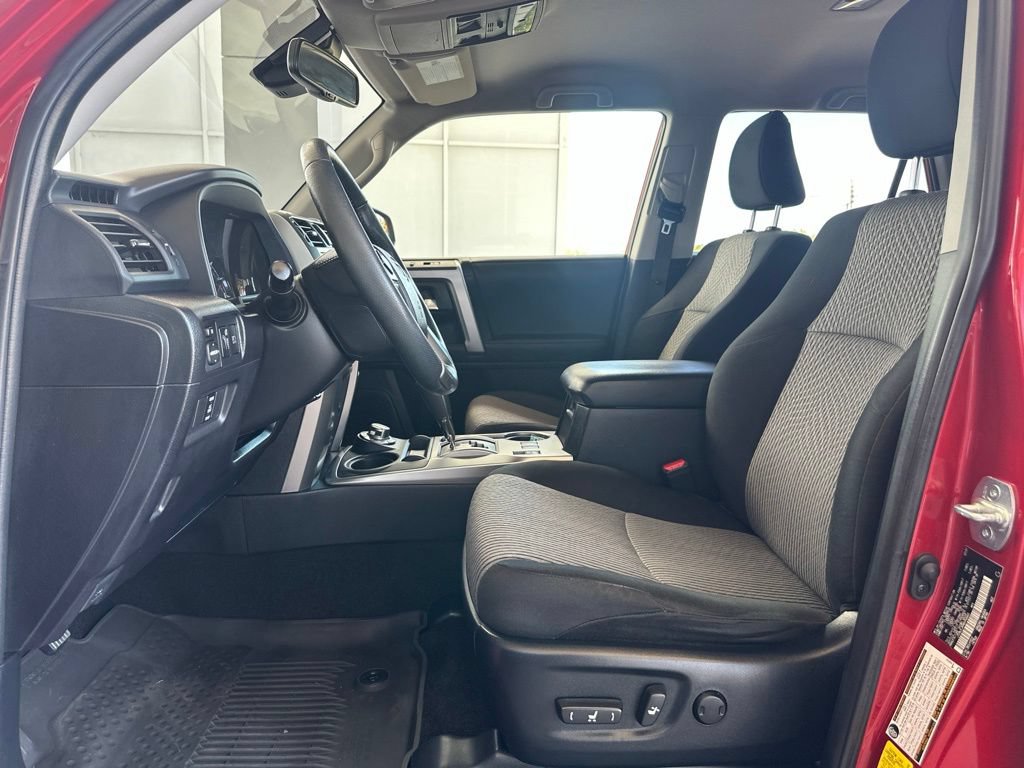Used 2021 Toyota 4Runner SR5 AWD/4WD image 12