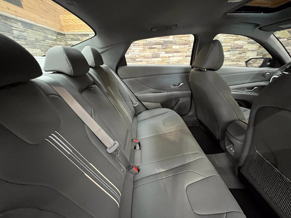 Used 2024 Hyundai Elantra SEL w/ Convenience Package FWD image 41