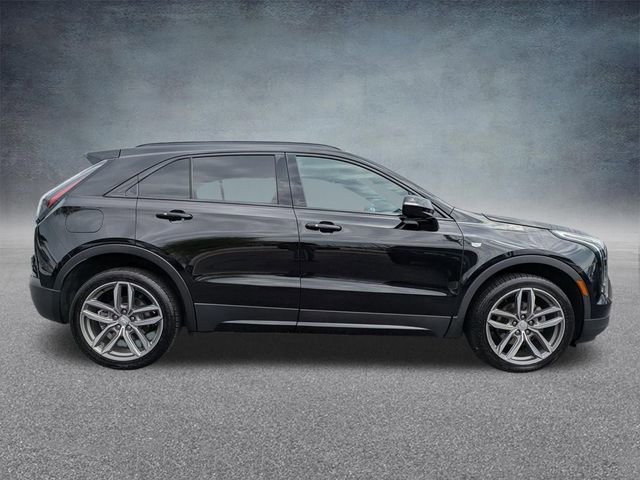 Used 2022 Cadillac XT4 Sport w/ Driver Awareness Package AWD/4WD image 3