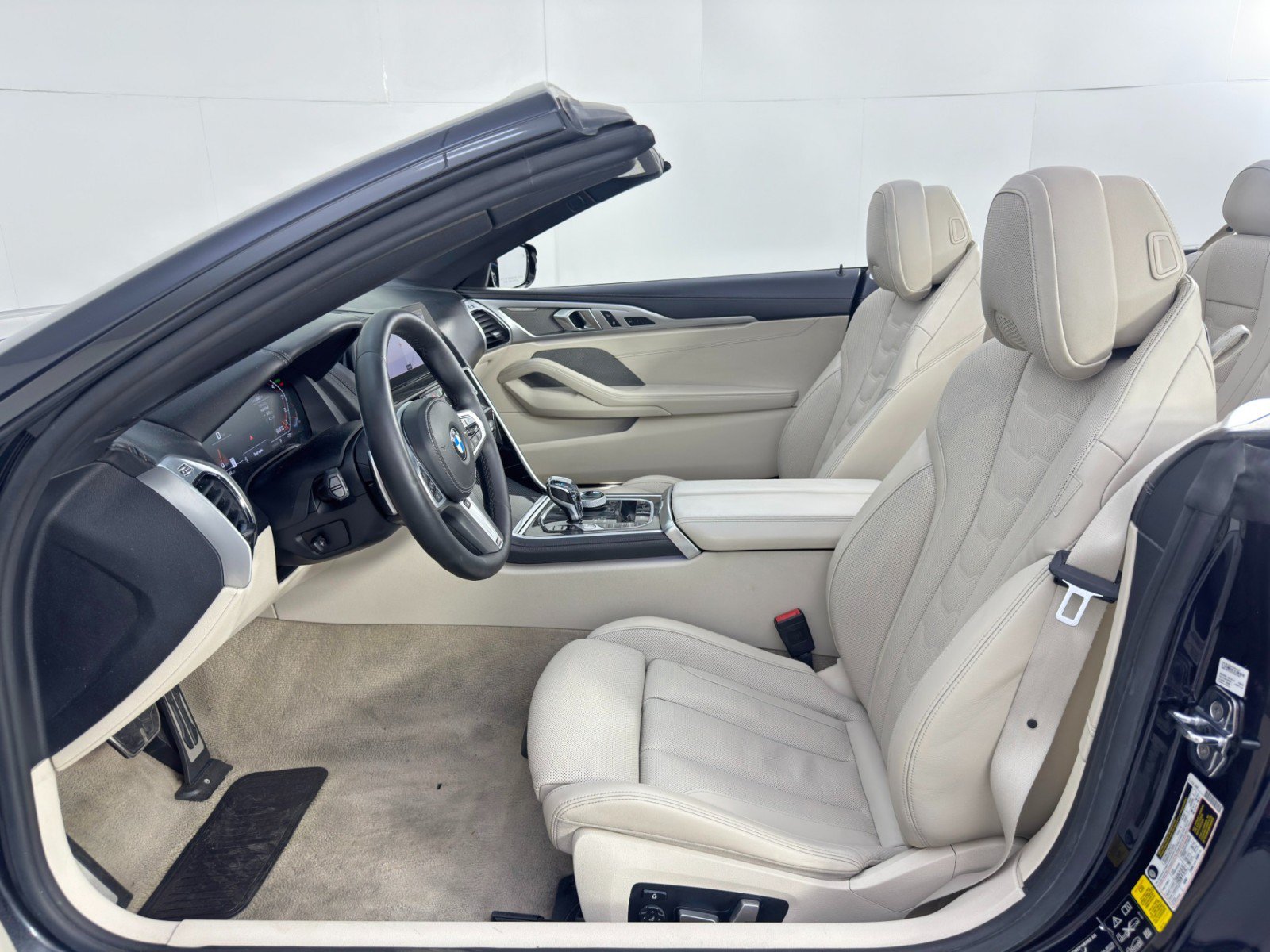 Used 2021 BMW M850i xDrive Convertible AWD/4WD image 16