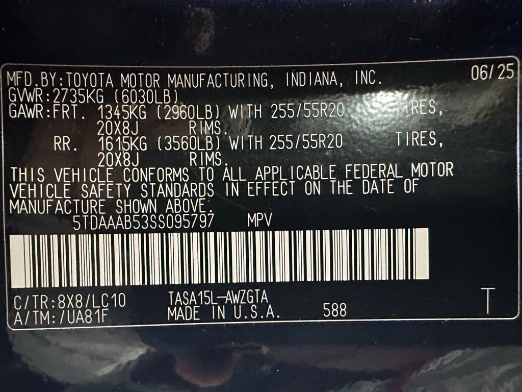 Used 2025 Toyota Grand Highlander AWD image 11