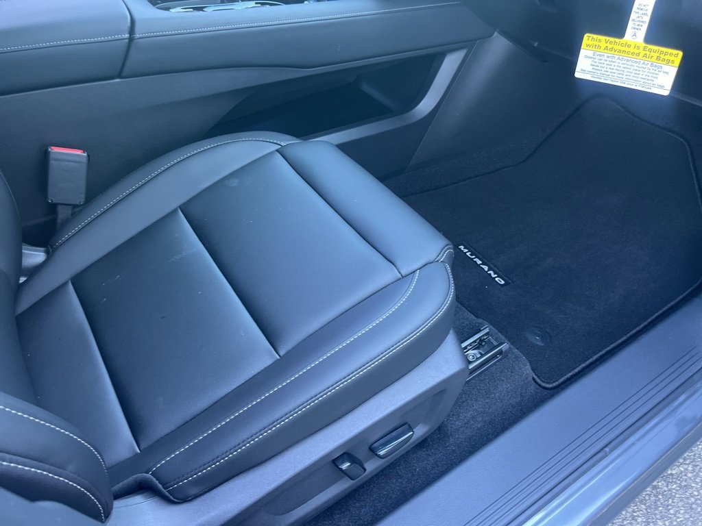 Used 2025 Nissan Murano SV image 22