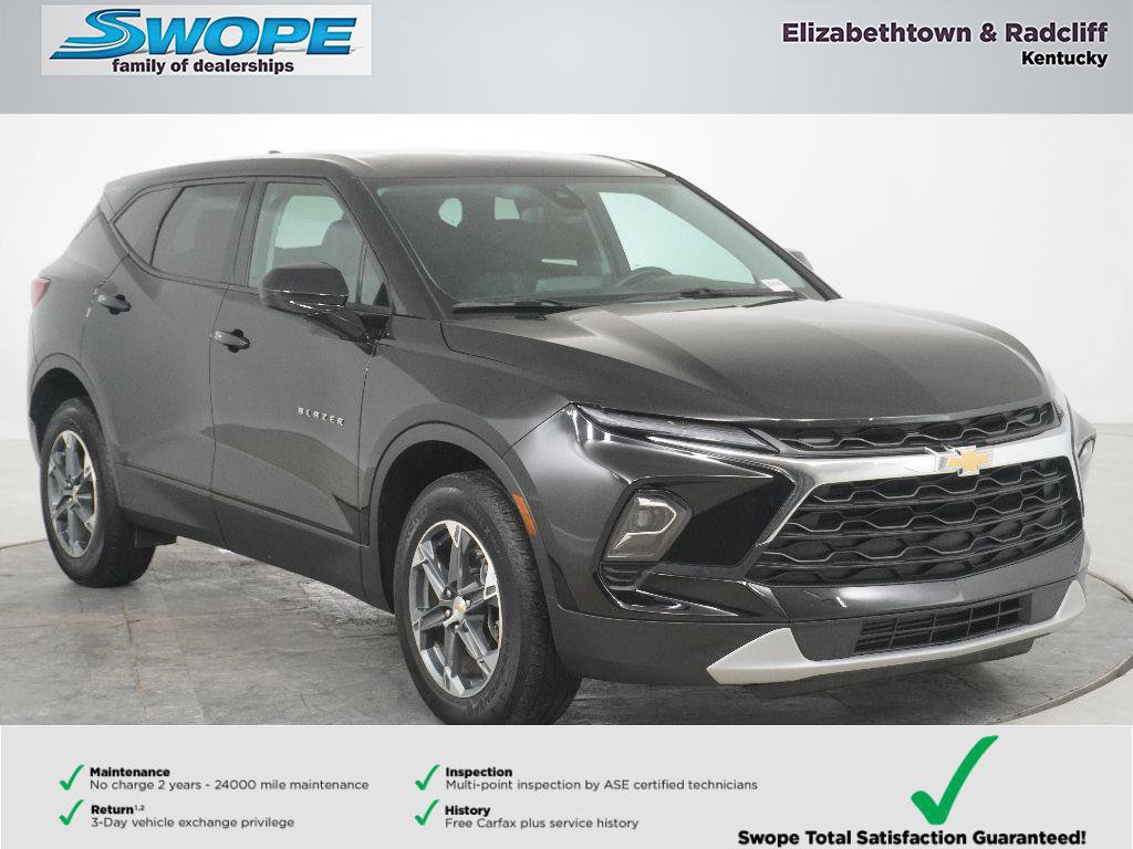Used 2025 Chevrolet Blazer LT image 1