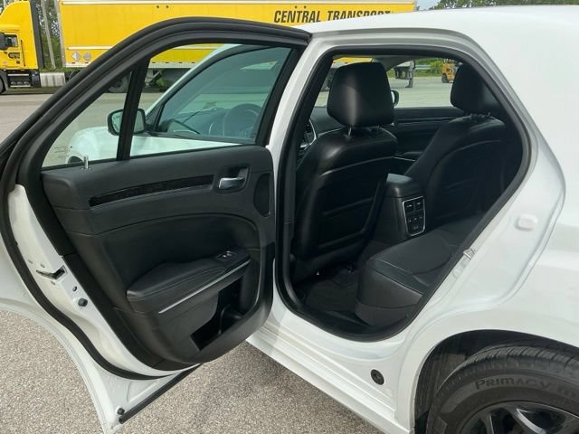 Used 2022 Chrysler 300 Touring L w/ Popular Equipment Group AWD/4WD image 16