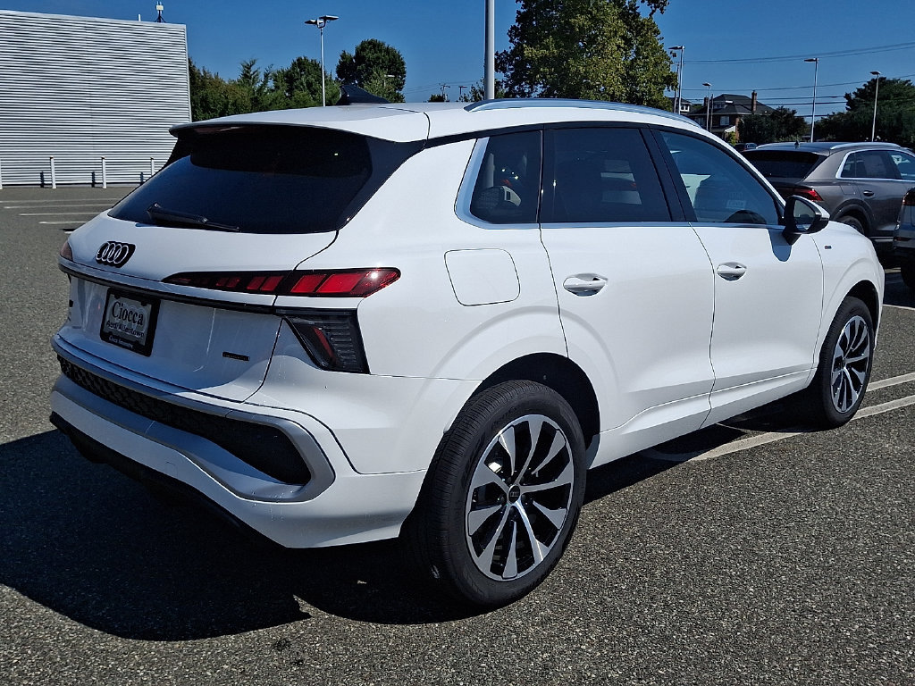 New 2026 Audi Q3 quattro 2.0T AWD/4WD image 7