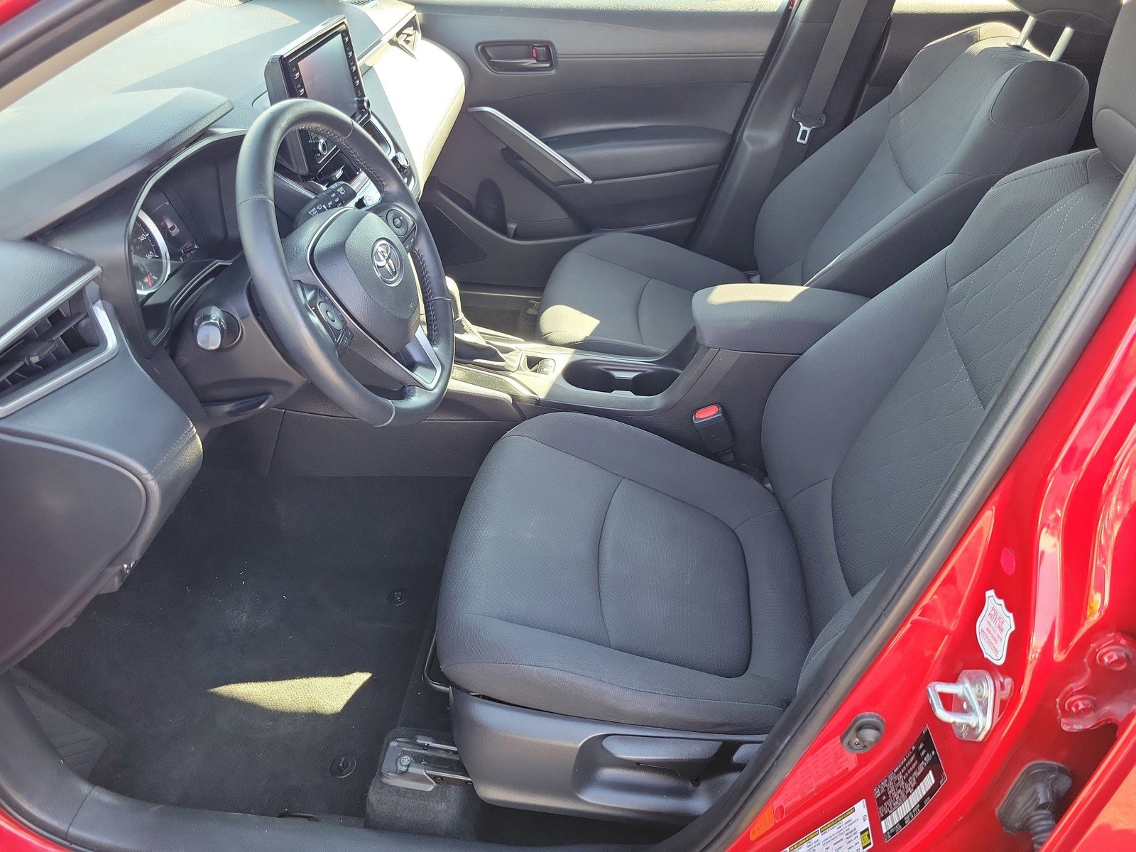 Used 2022 Toyota Corolla Cross LE FWD image 21