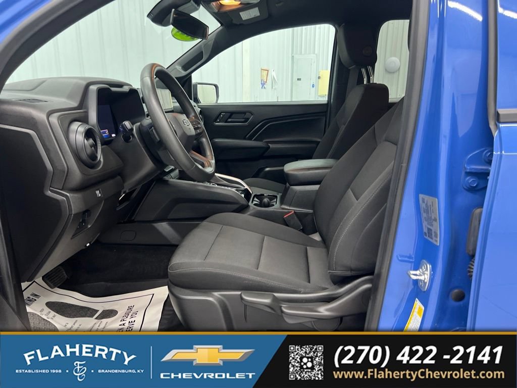 Used 2025 Chevrolet Colorado Trail Boss AWD/4WD image 9