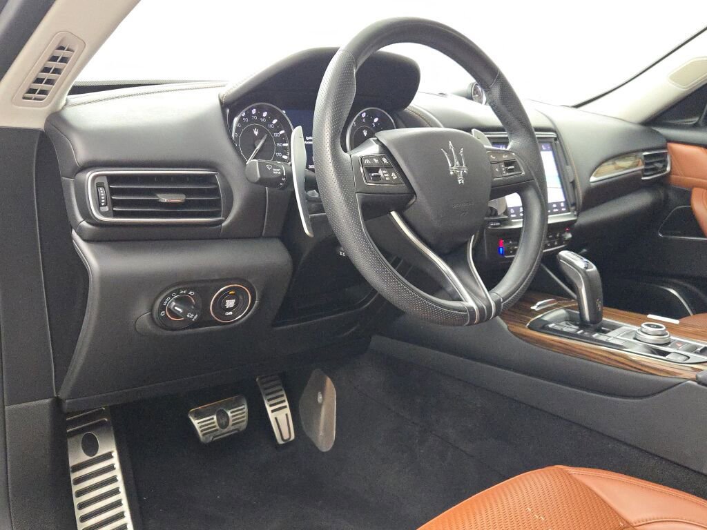Used 2021 Maserati Levante GranSport AWD/4WD image 27