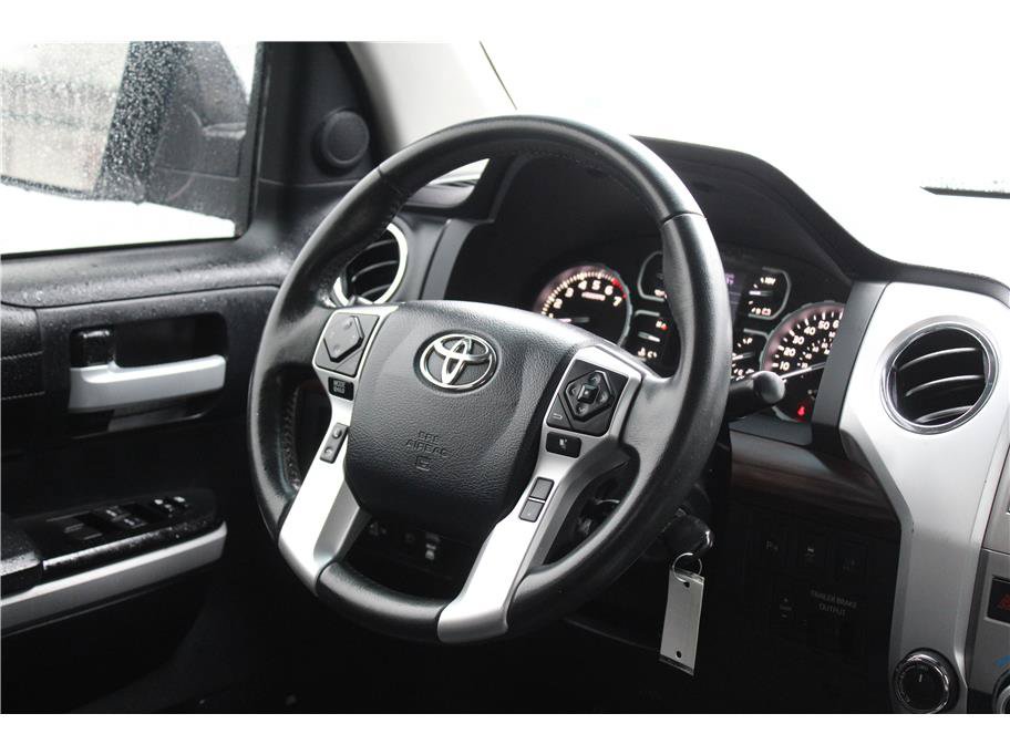 Used 2019 Toyota Tundra Limited w/ Limited Premium Package AWD/4WD image 16