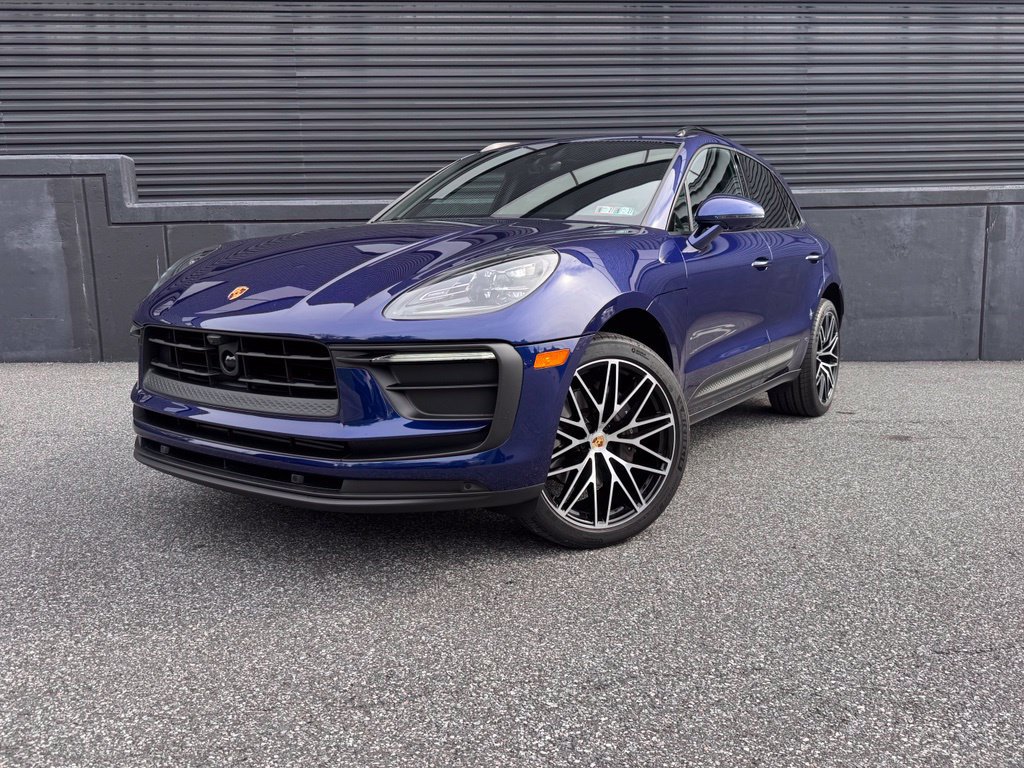 Certified 2026 Porsche Macan AWD/4WD image 6