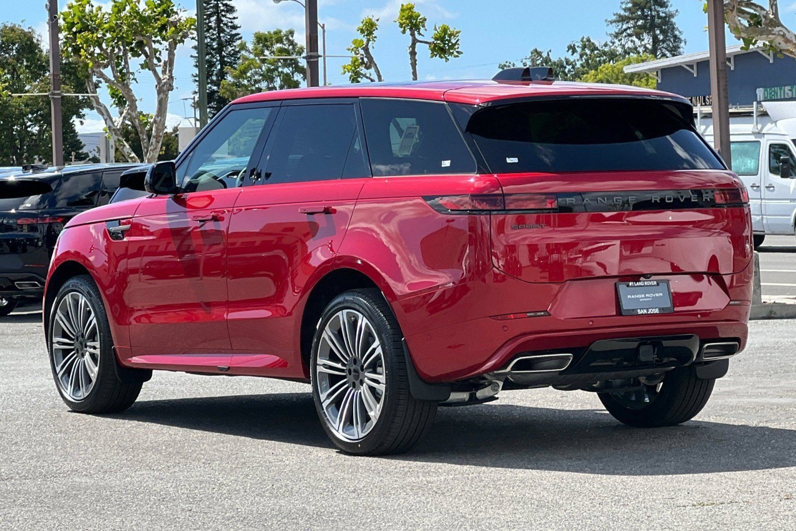 New 2026 Land Rover Range Rover Sport Dynamic SE AWD/4WD image 3