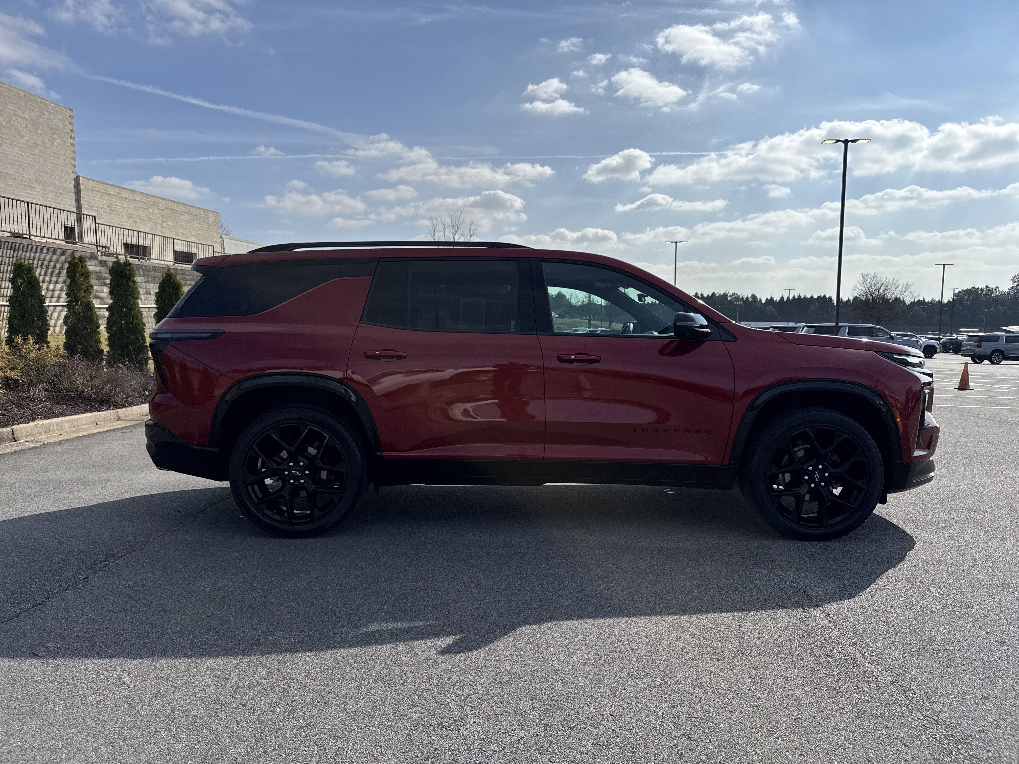 Used 2024 Chevrolet Traverse RS image 11