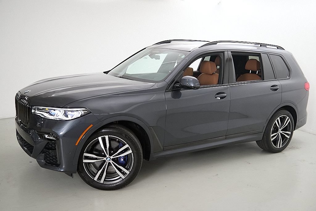 Used 2021 BMW X7 M50i w/ Dynamic Handling Package AWD/4WD image 3