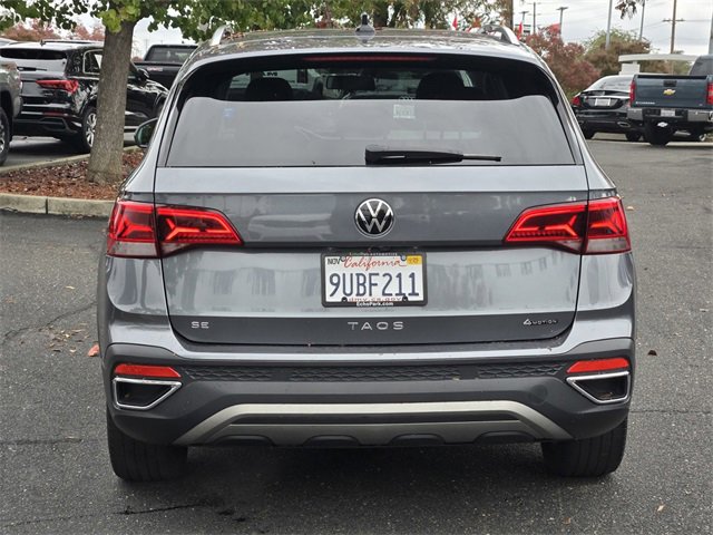 Used 2022 Volkswagen Taos SE w/ Panoramic Sunroof Package image 5