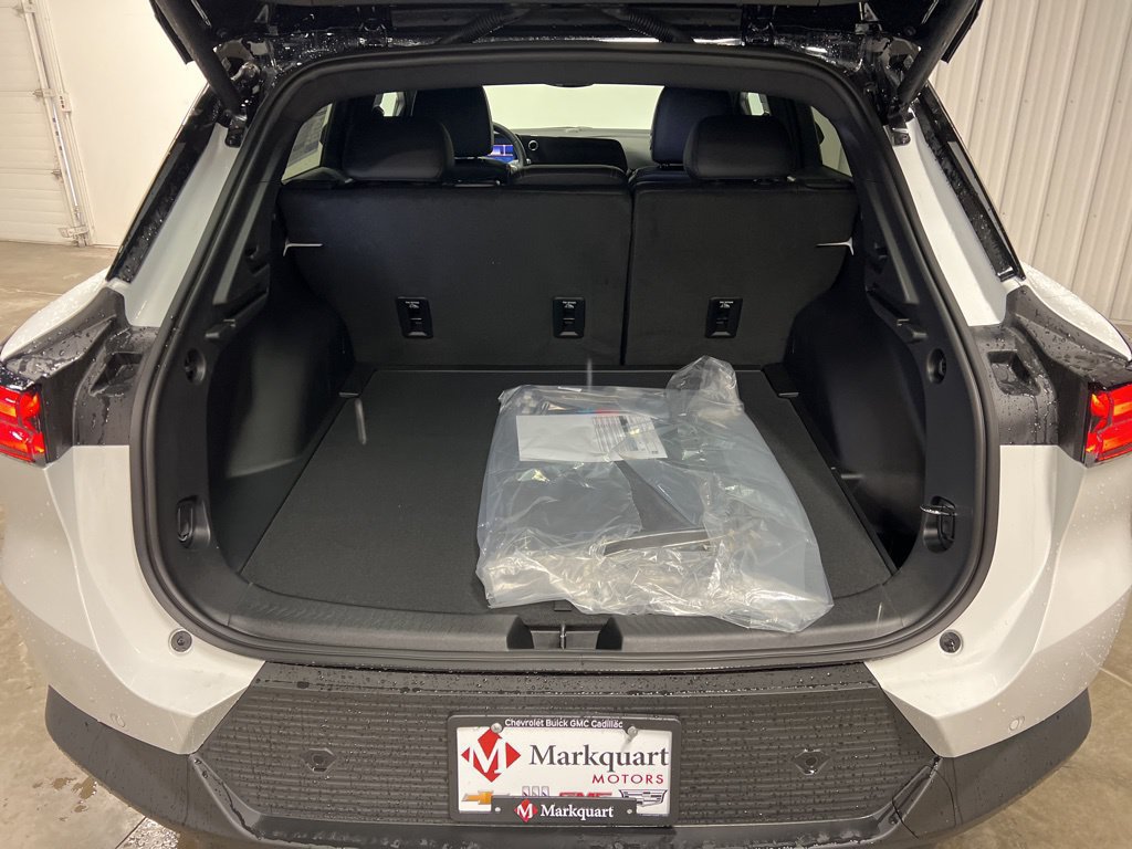 New 2026 Chevrolet Equinox EV LT AWD/4WD image 10