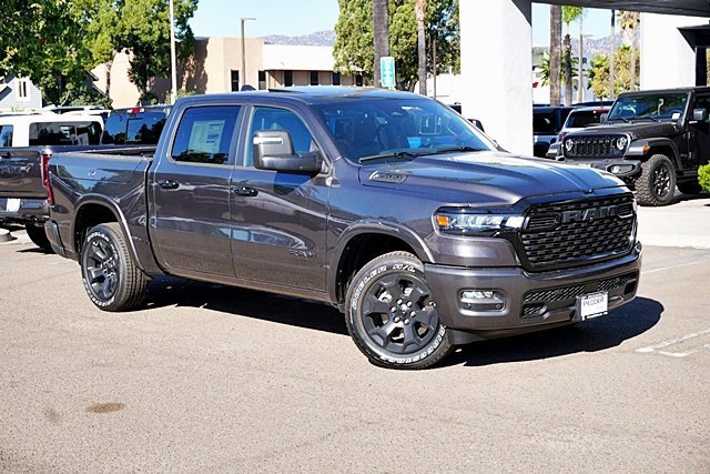 New 2026 RAM 1500 4x4 Crew Cab image 3
